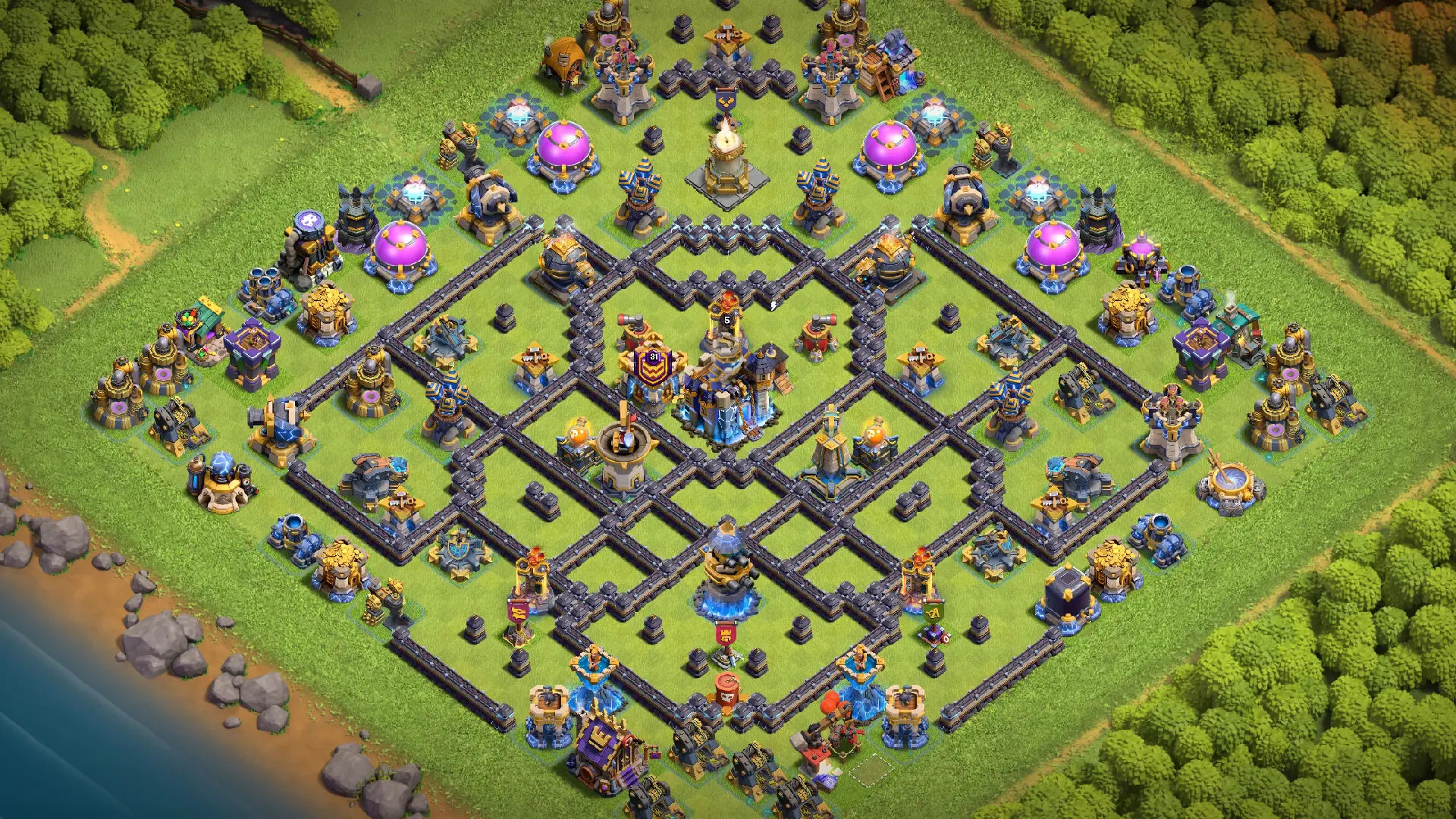 Scout view of the TH18 anti-2 Hot Candle ranked base, with the isolated Revenge Tower and Hero Charge traps at 5 and 7 o'clock.