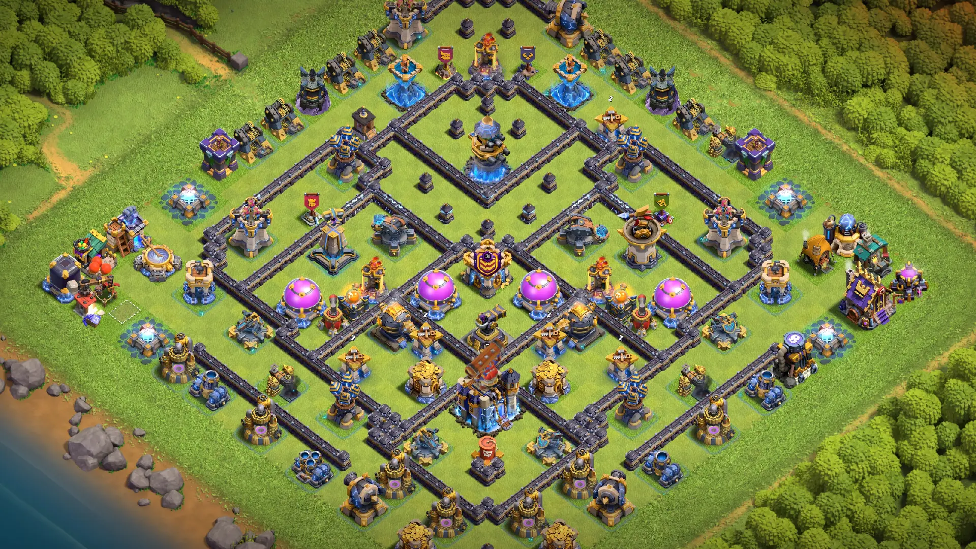 Scout view of the TH18 anti-3 Hero Hunter ranked base, with Spitters in hard-to-reach spots and two Heroes guarding the Revenge Tower.