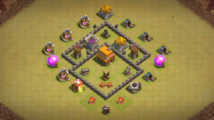 TH4 war base layout in Clash of Clans with Town Hall at the core, Spring Traps and Mortar to stop Giant Balloon and GiBarch.
